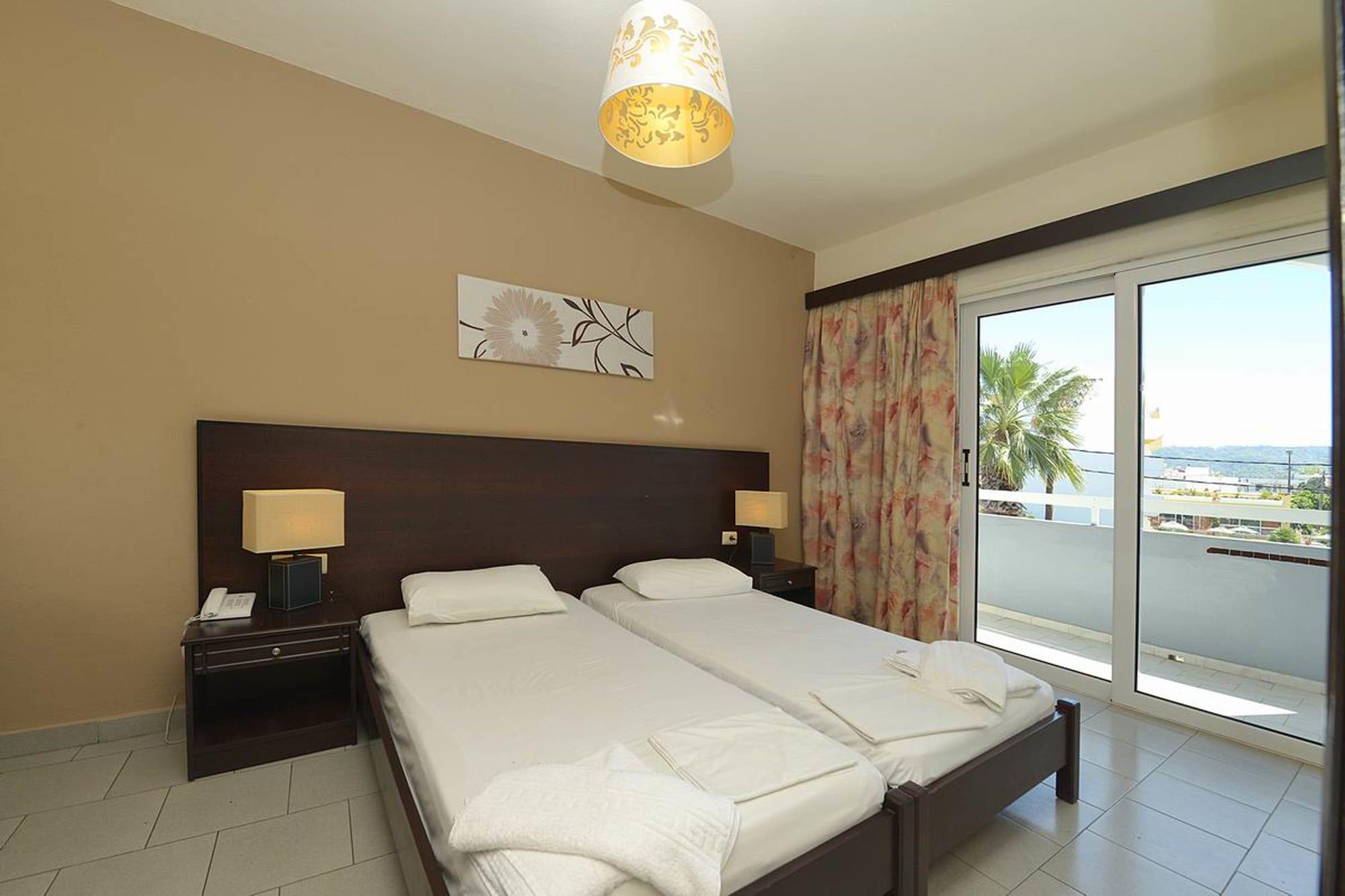 Ialysos City Hotel ภายนอก รูปภาพ