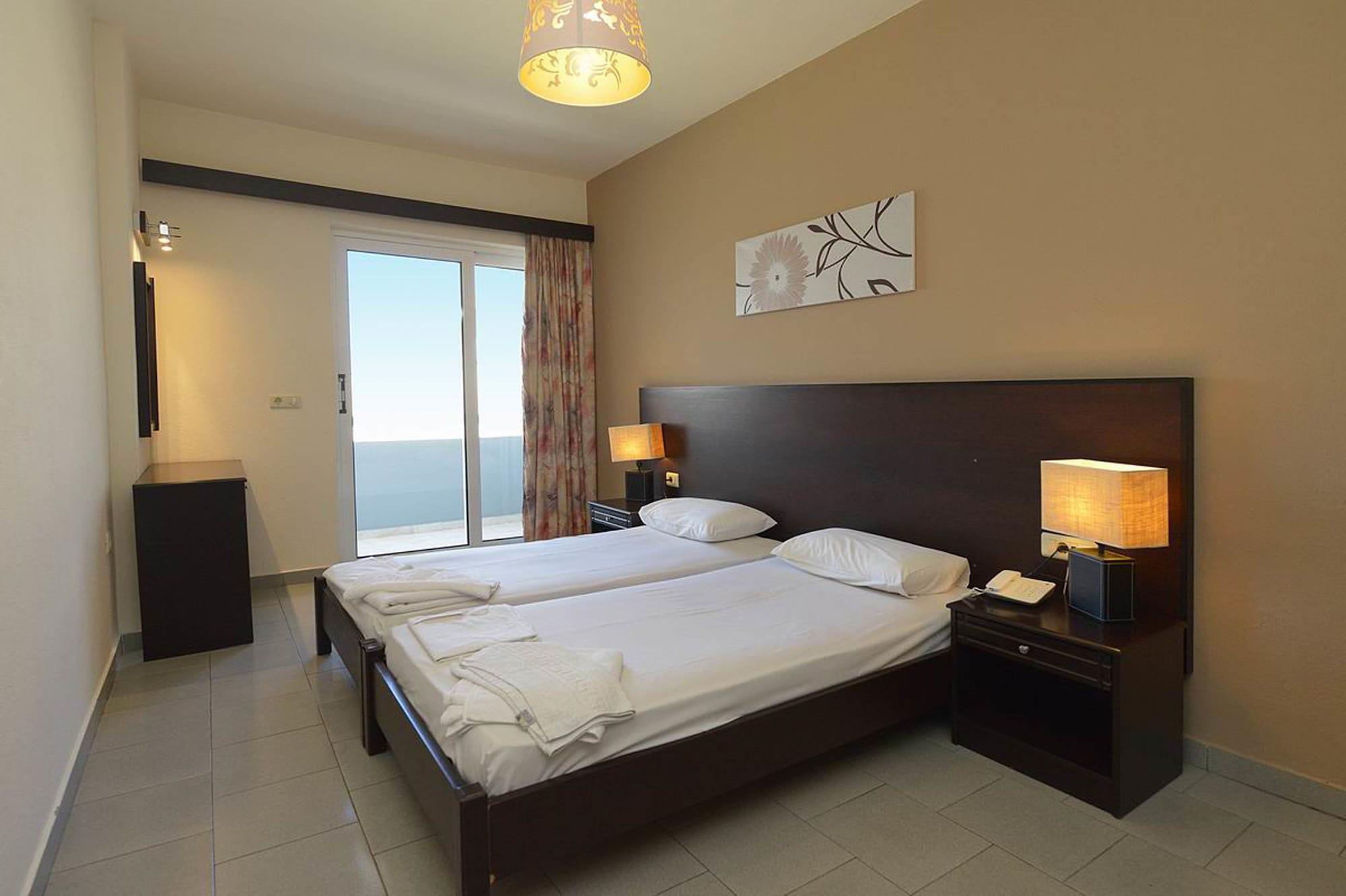 Ialysos City Hotel ภายนอก รูปภาพ