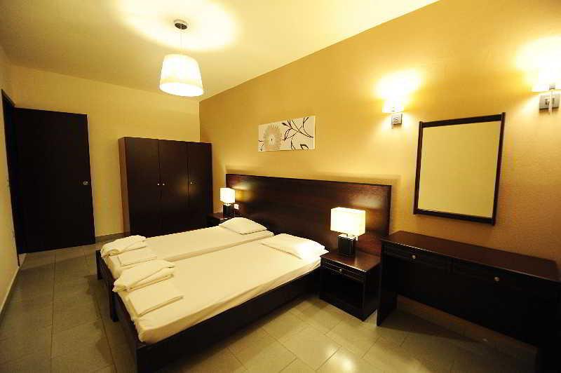 Ialysos City Hotel ภายนอก รูปภาพ