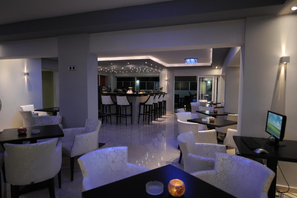 Ialysos City Hotel ภายนอก รูปภาพ