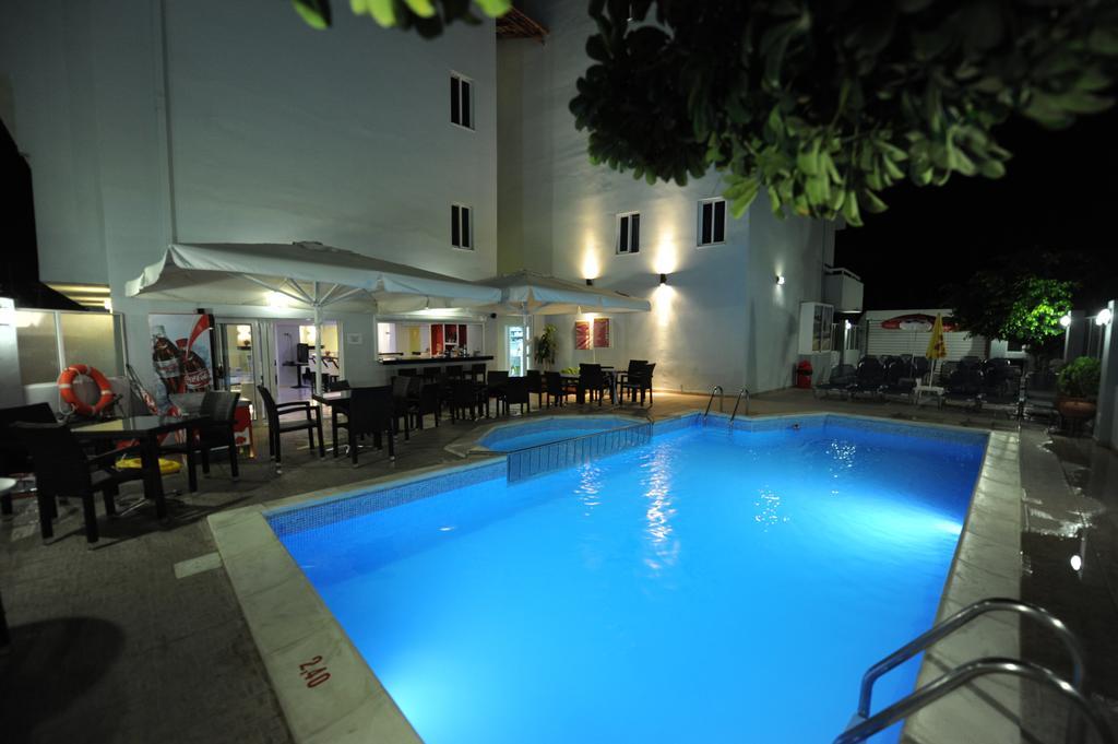 Ialysos City Hotel ภายนอก รูปภาพ